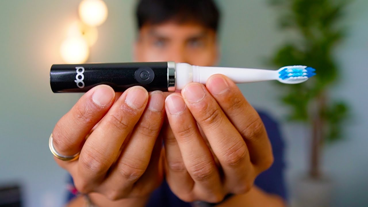 Video thumbnail for Pop Sonic Go Electric Toothbrush Hands On
