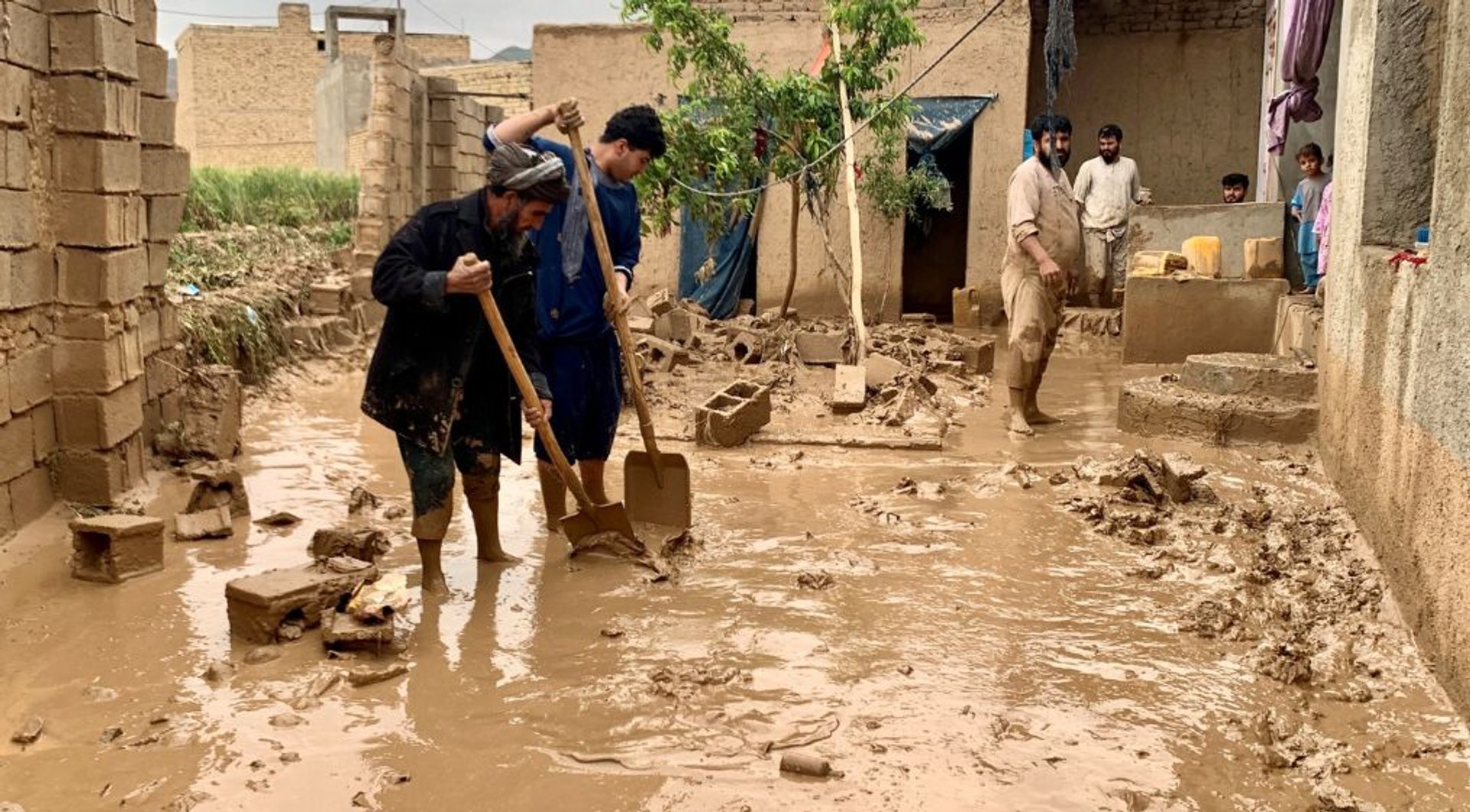 Video thumbnail for Afghanistan floods leave dozens dead and missing as Nuristan faces massive destruction