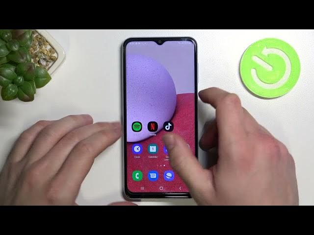 Video thumbnail for Samsung Galaxy A13 - How To Turn Off Flashlight