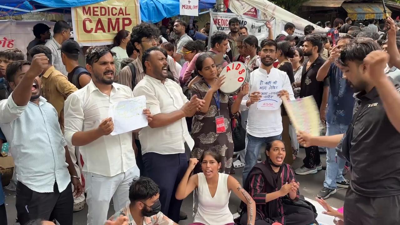 Video thumbnail for India: Cockroach Junta Party protests continue across India, demanding education minister step down.