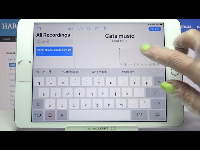 Video thumbnail for How to Record Sounds on IPAD 4 MINI - Voice Recorder