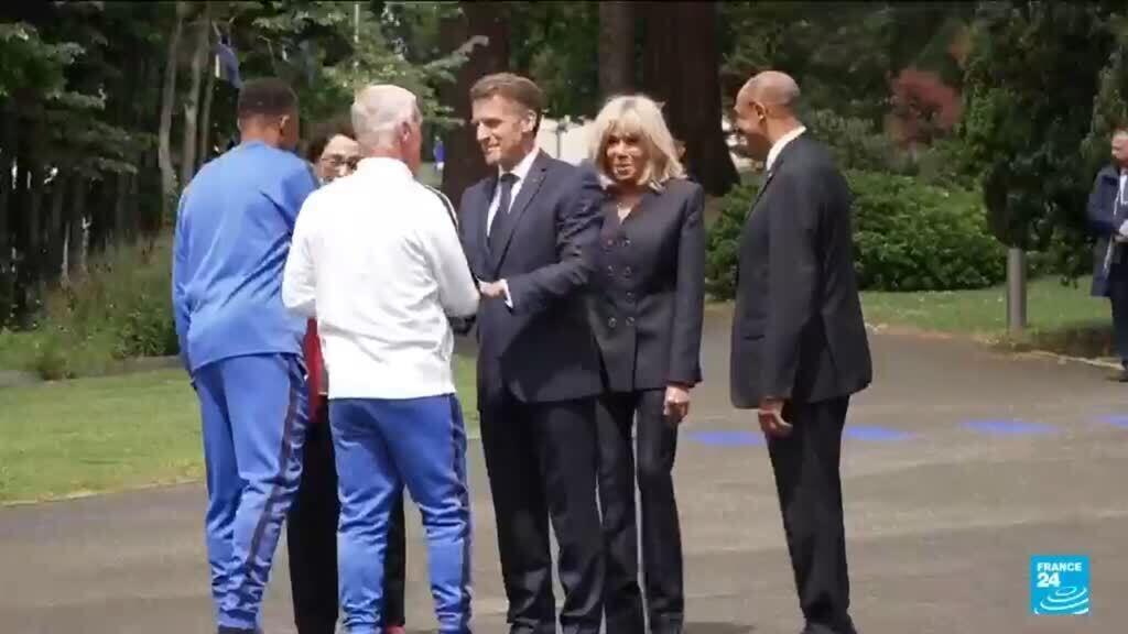 Video thumbnail for French President visits national team ahead of World cup