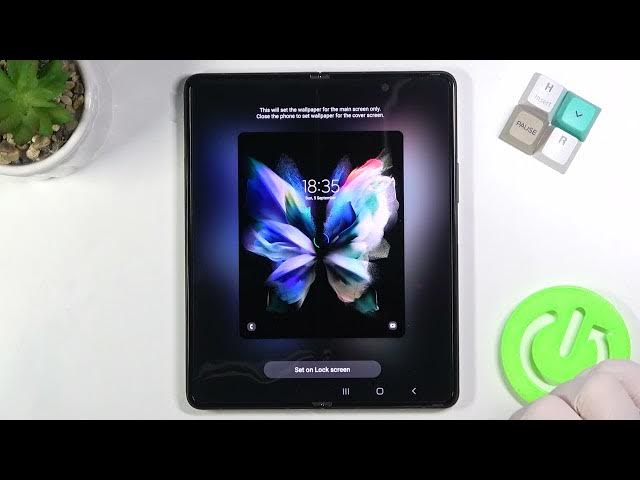 Video thumbnail for How to Change Wallpaper on Lock Screen in SAMSUNG Galaxy Z Fold3 5G - Change Lock Screen Wallpaper