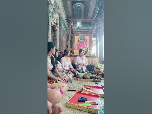 Video thumbnail for Making Balinese Offerings LIVE 🌸 | TikTok Cultural Workshop in Bali