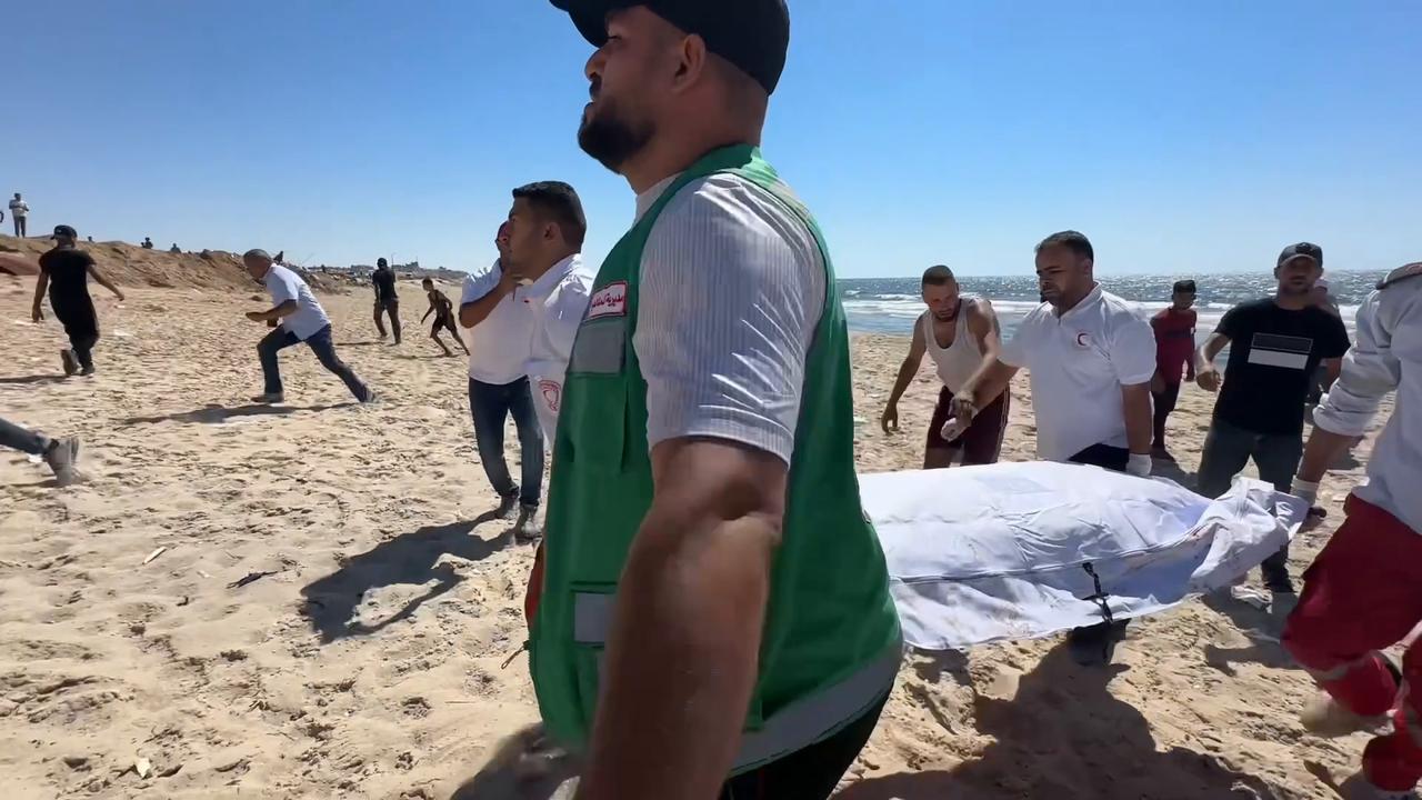 Video thumbnail for Israeli strike kills 1 Palestinian, injures 2 in central Gaza despite ceasefire.