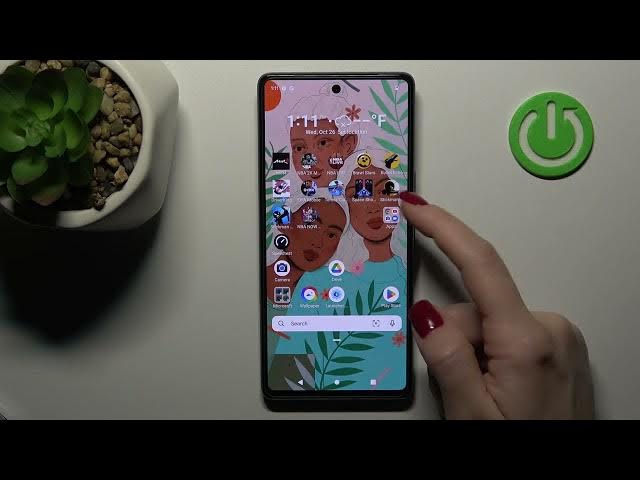 Video thumbnail for GOOGLE Pixel 7 How To Create Home Screen Folders