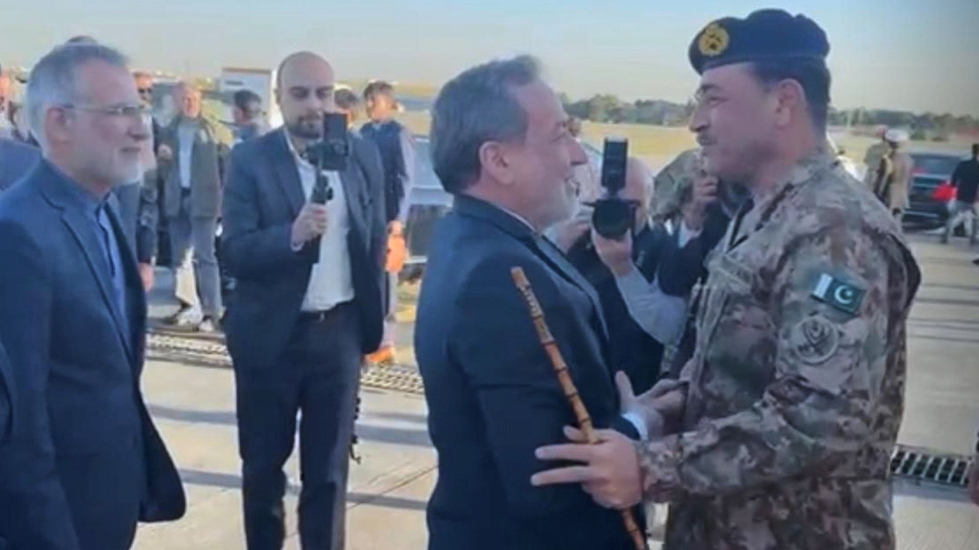 Video thumbnail for ‘Major breakthrough on the nuclear front’ that explains Pakistani army chief’s visit to Iran