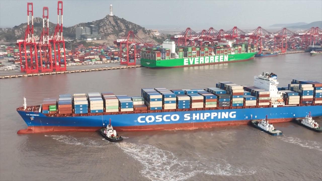 Video thumbnail for China: Robots become China's new standout performer in foreign trade.