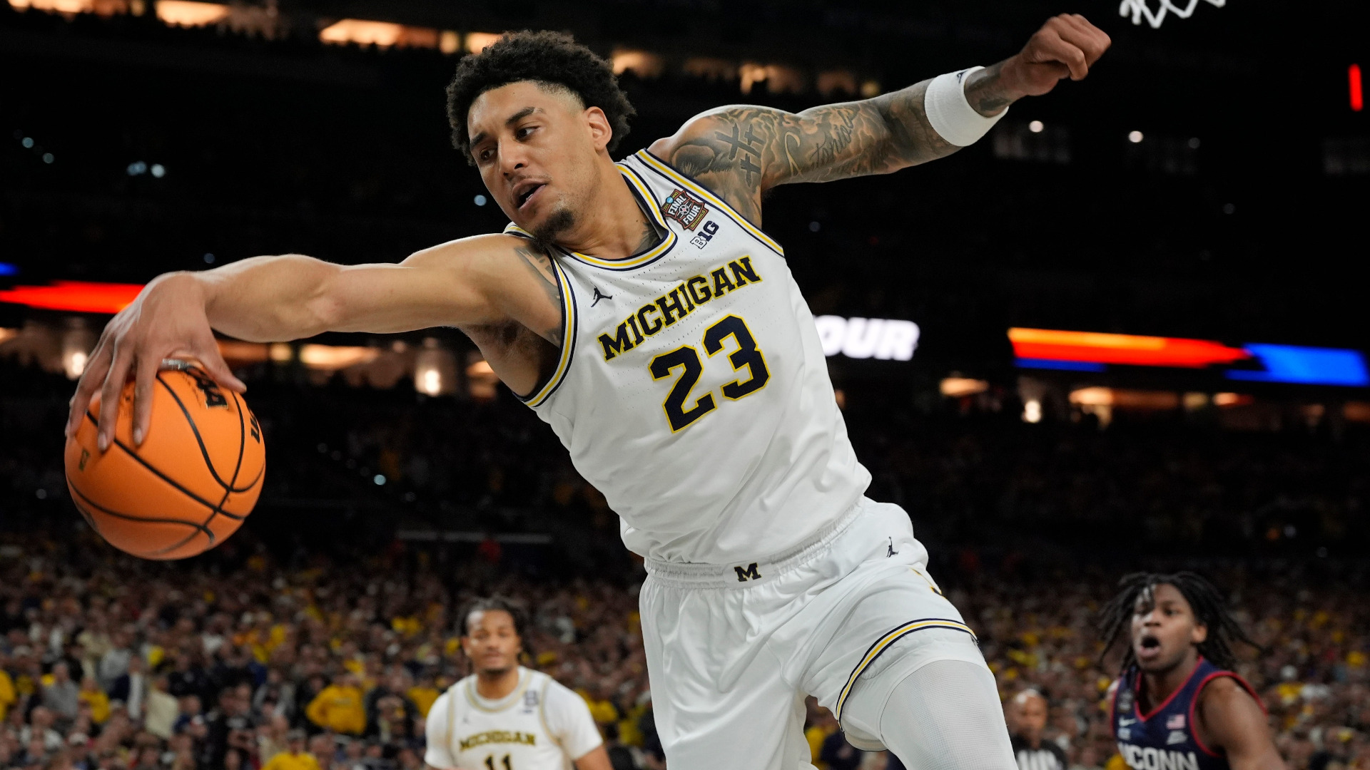 Video thumbnail for Impact of Transfer Players on Michigan's Basketball Team