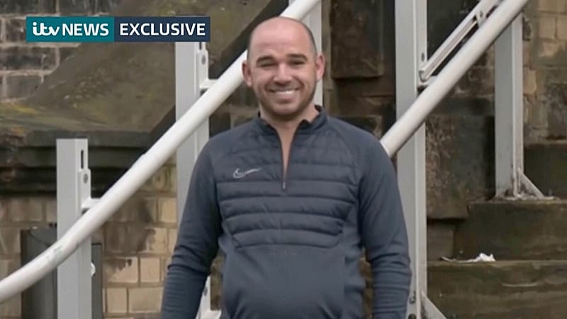 'Video thumbnail for Man mistakenly freed from London prison turns himself in'