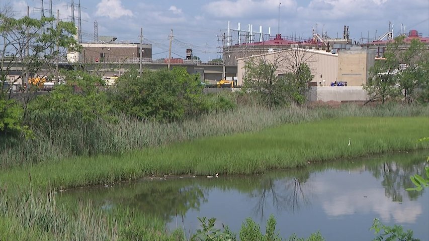 Video thumbnail for Elizabeth homeowners complain of consistent odor from wastewater treatment plant