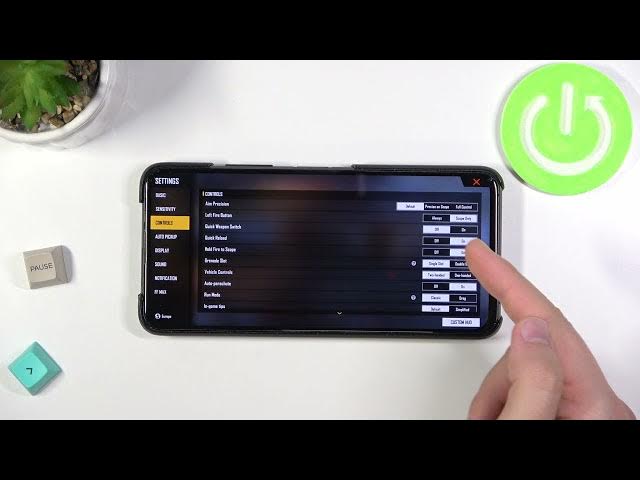 Video thumbnail for How to Switch On / Off Quick Reload in Garena Free Fire MAX?