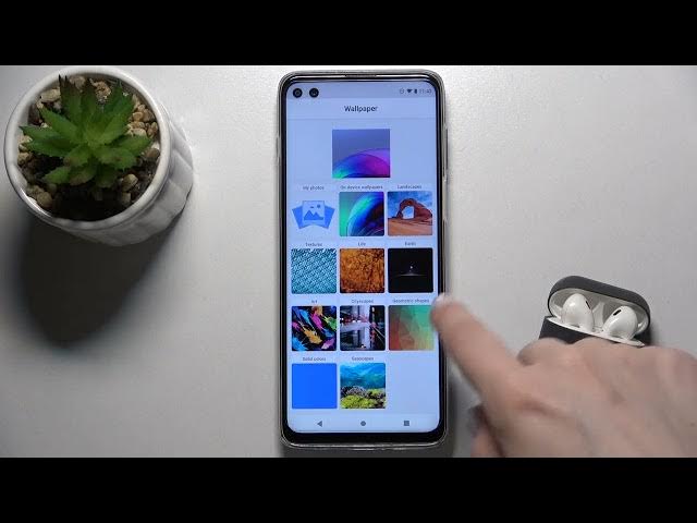 Video thumbnail for How to Change Lock Screen Wallpaper in MOTOROLA Moto G100 – Set Up Lock Screen