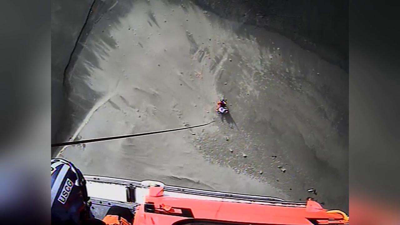 Video thumbnail for US: Coast Guard Helicopter Races To Rescue Teen From Washington Beach Emergency.