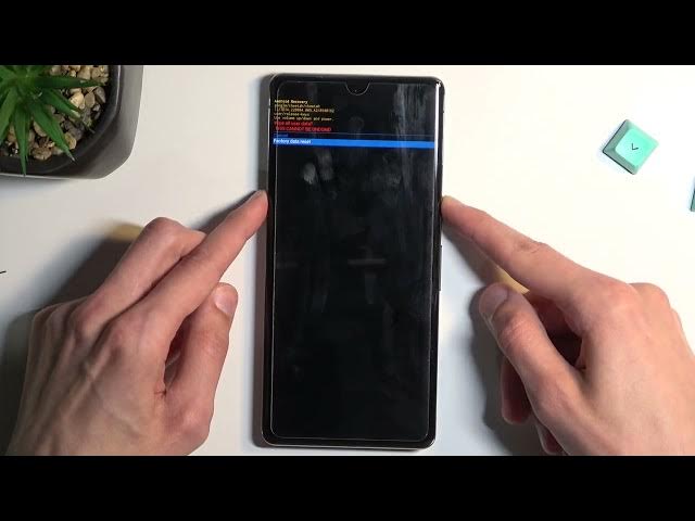Video thumbnail for How to Hard Reset GOOGLE Pixel 7 Pro - Screen Lock Bypass / Wipe Data by Recovery Mode