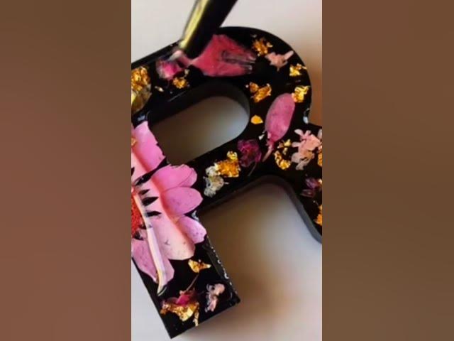 Video thumbnail for resin keychain designs||resin art Kesy banae#shorts @busymomcraft