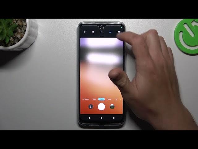 Video thumbnail for How to Change the Camera Aspect Ratio on MOTOROLA Moto G32