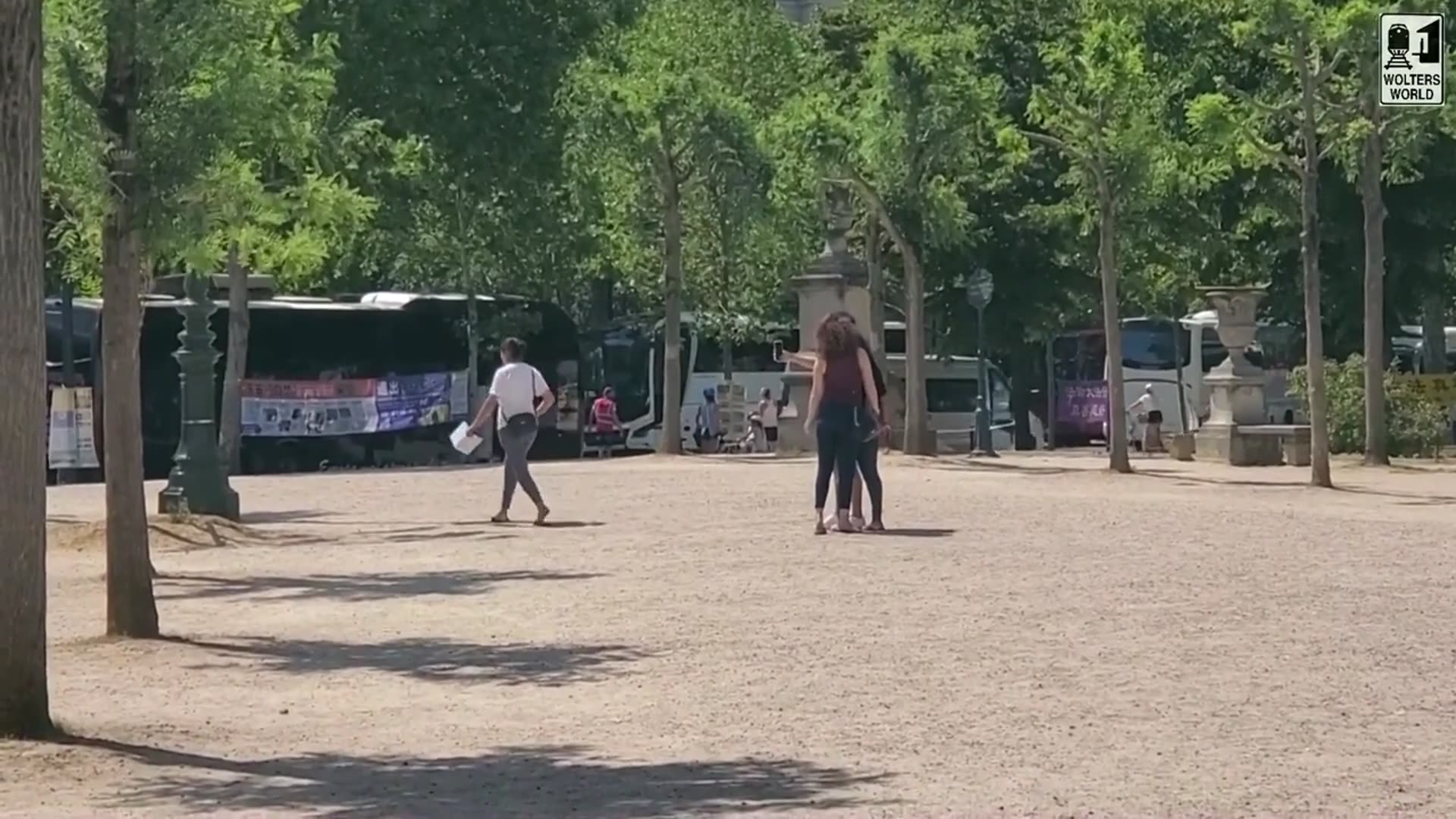 'Video thumbnail for Paris: The Biggest Tourist Scams in Paris'