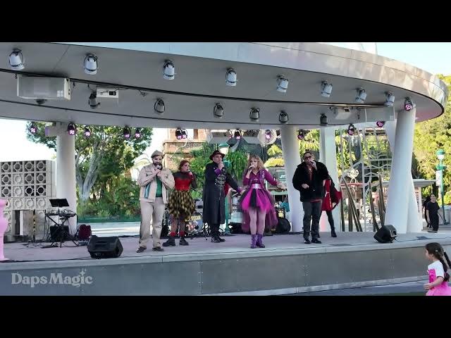 Video thumbnail for Villainous | 5:30 PM | Downtown Disney LIVE! Stage | Halloween Time at the Disneyland Resort 2026