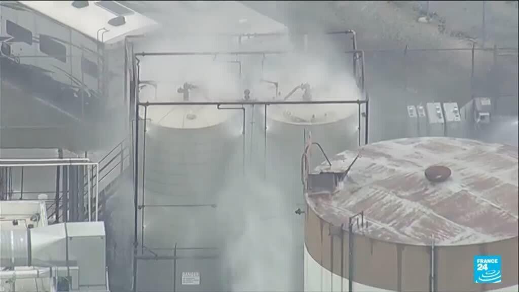 Video thumbnail for California declares chemical emergency, 40 000 residents ordered out