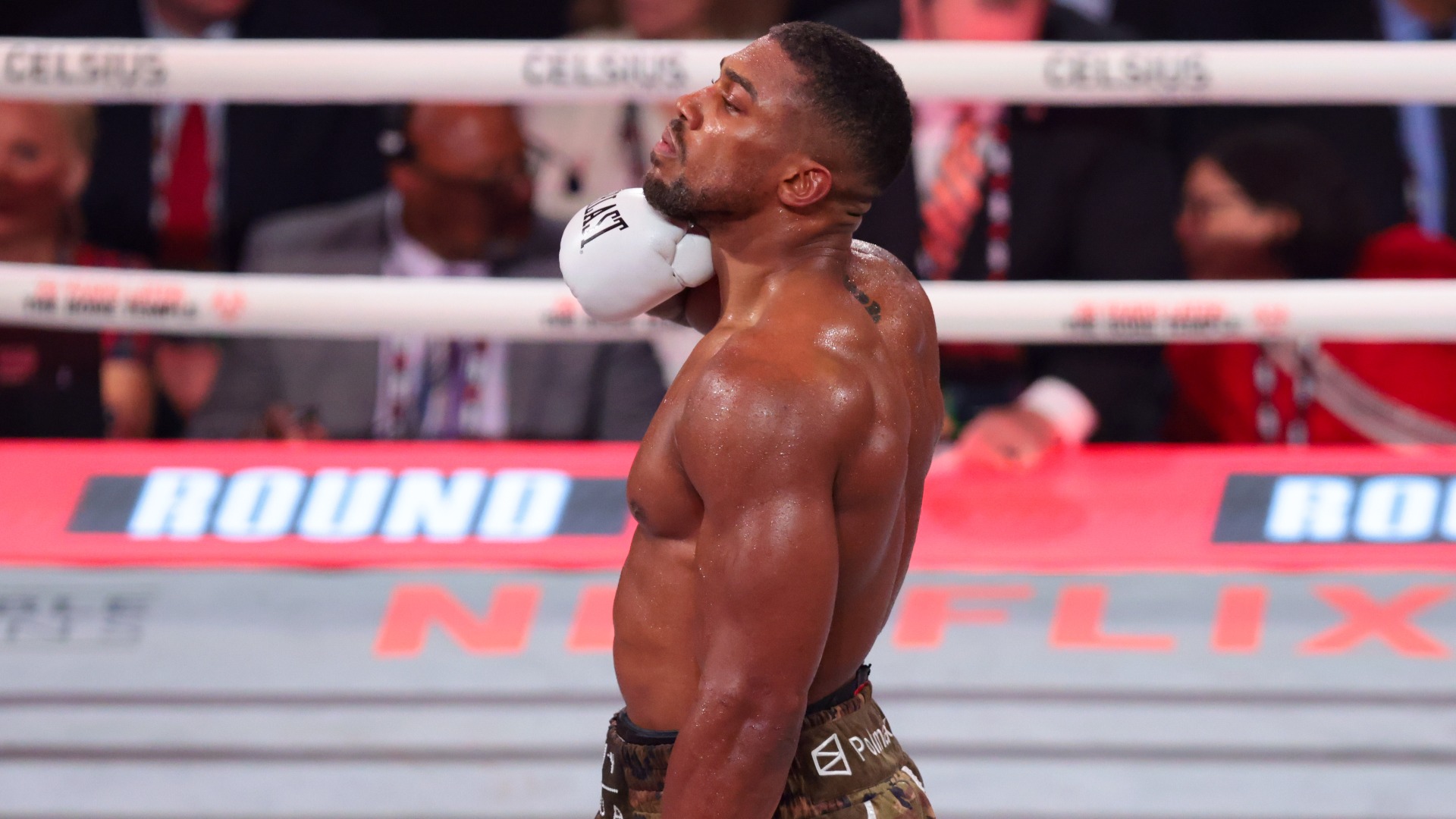 Video thumbnail for Joshua vs. Fury: Boxing's Biggest British Showdown