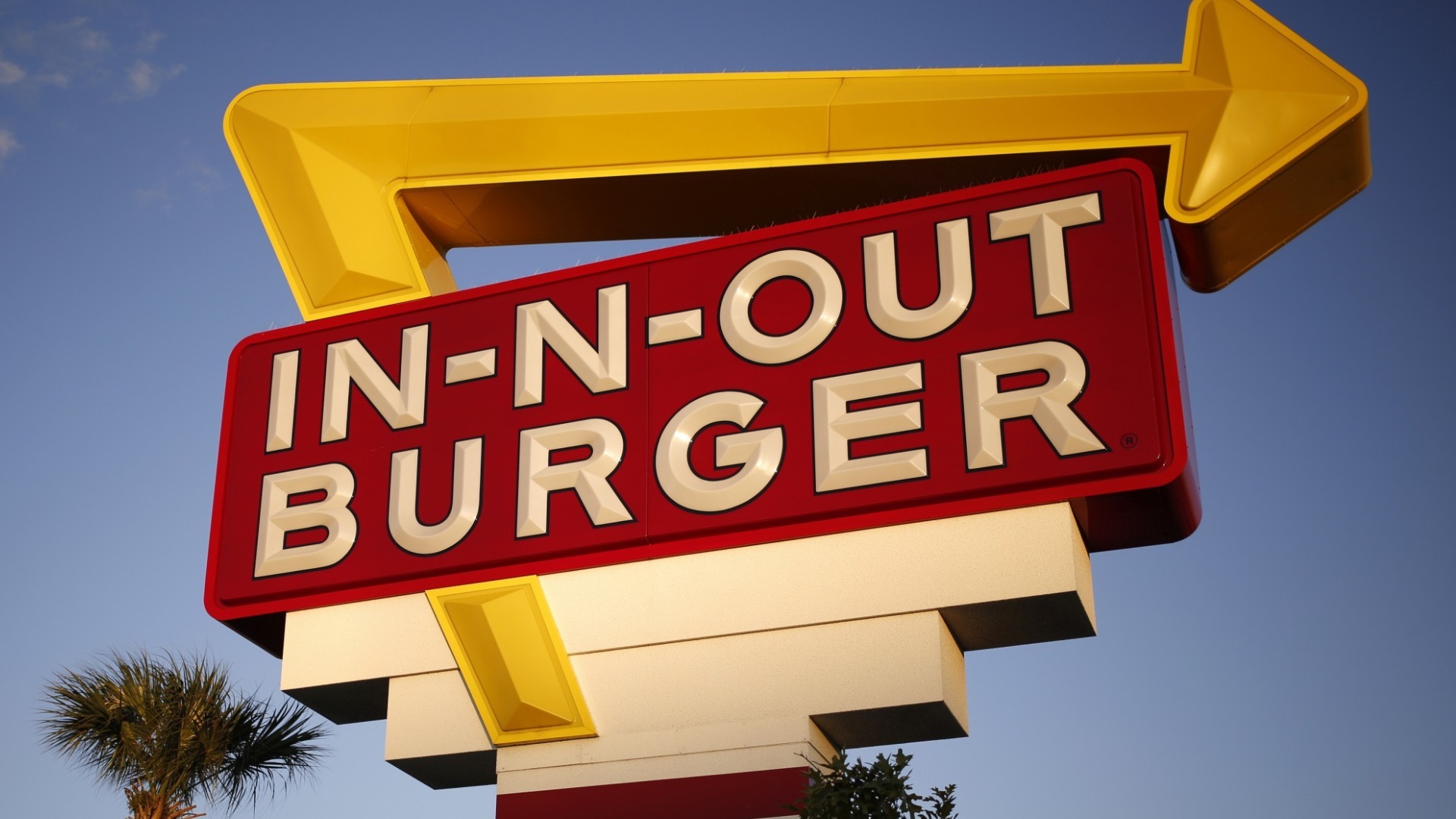 Video thumbnail for Why You Can Never Go To The Original In-N-Out Restaurant