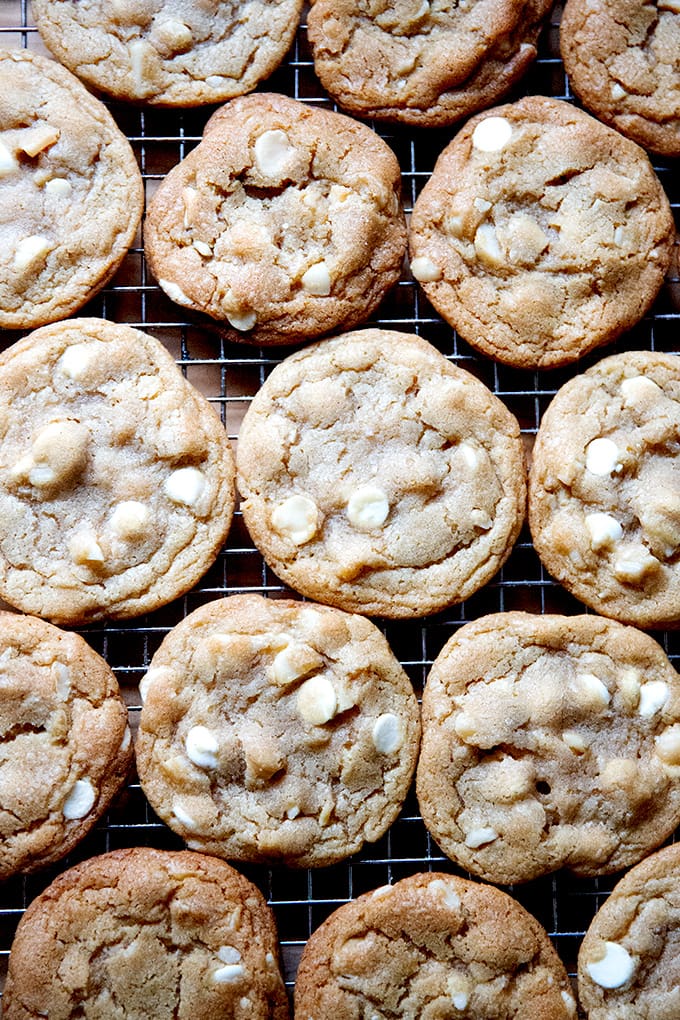 'Video thumbnail for White Chocolate Macadamia Nut Cookies Recipe '