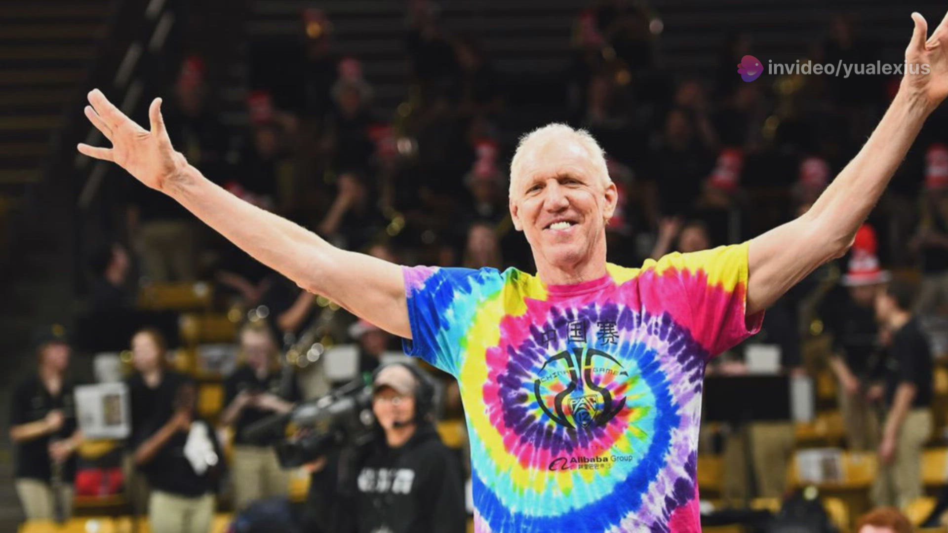 'Video thumbnail for Bill Walton Dead: Tributes Pour In for Basketball Legend'