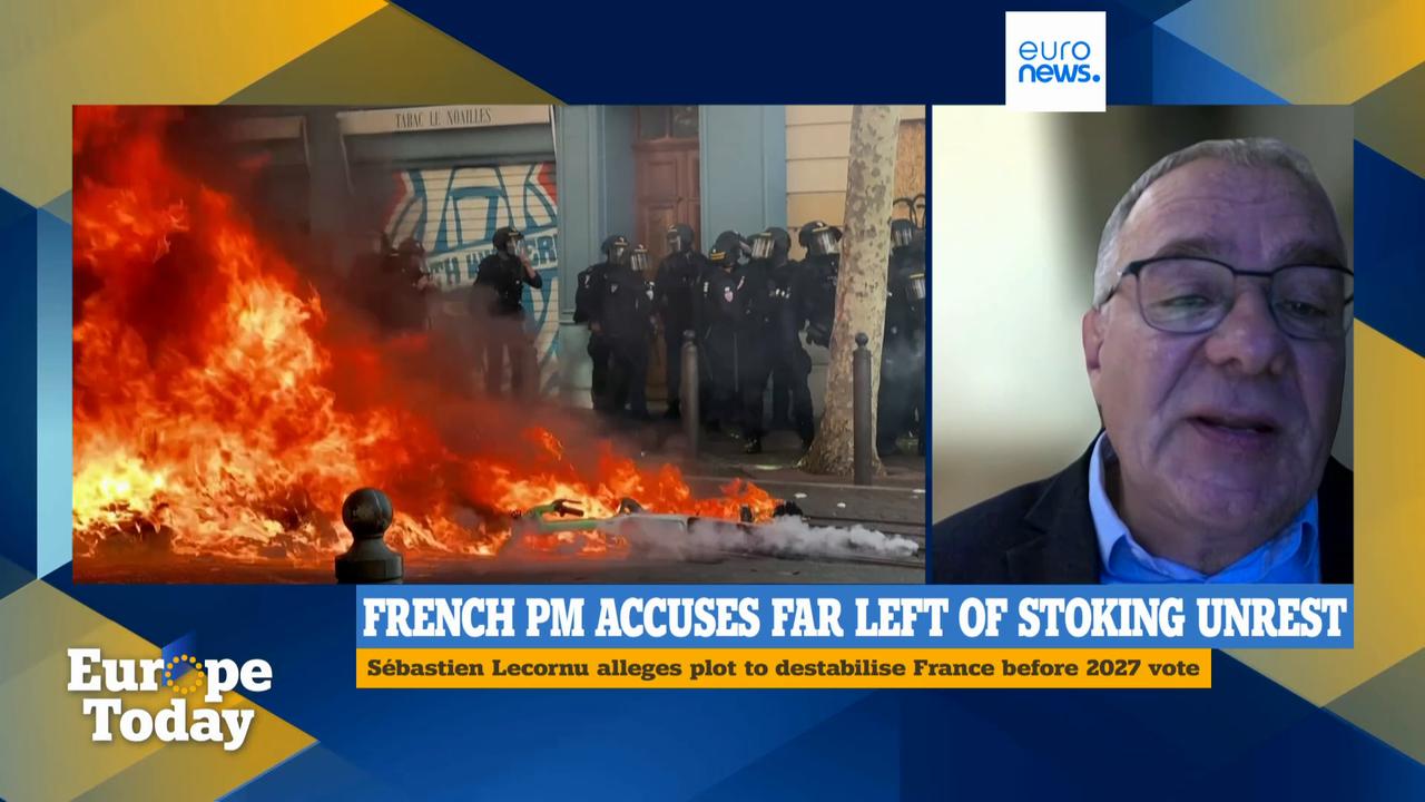 Video thumbnail for Protests in France: Russian interference "quite certain" says French politician