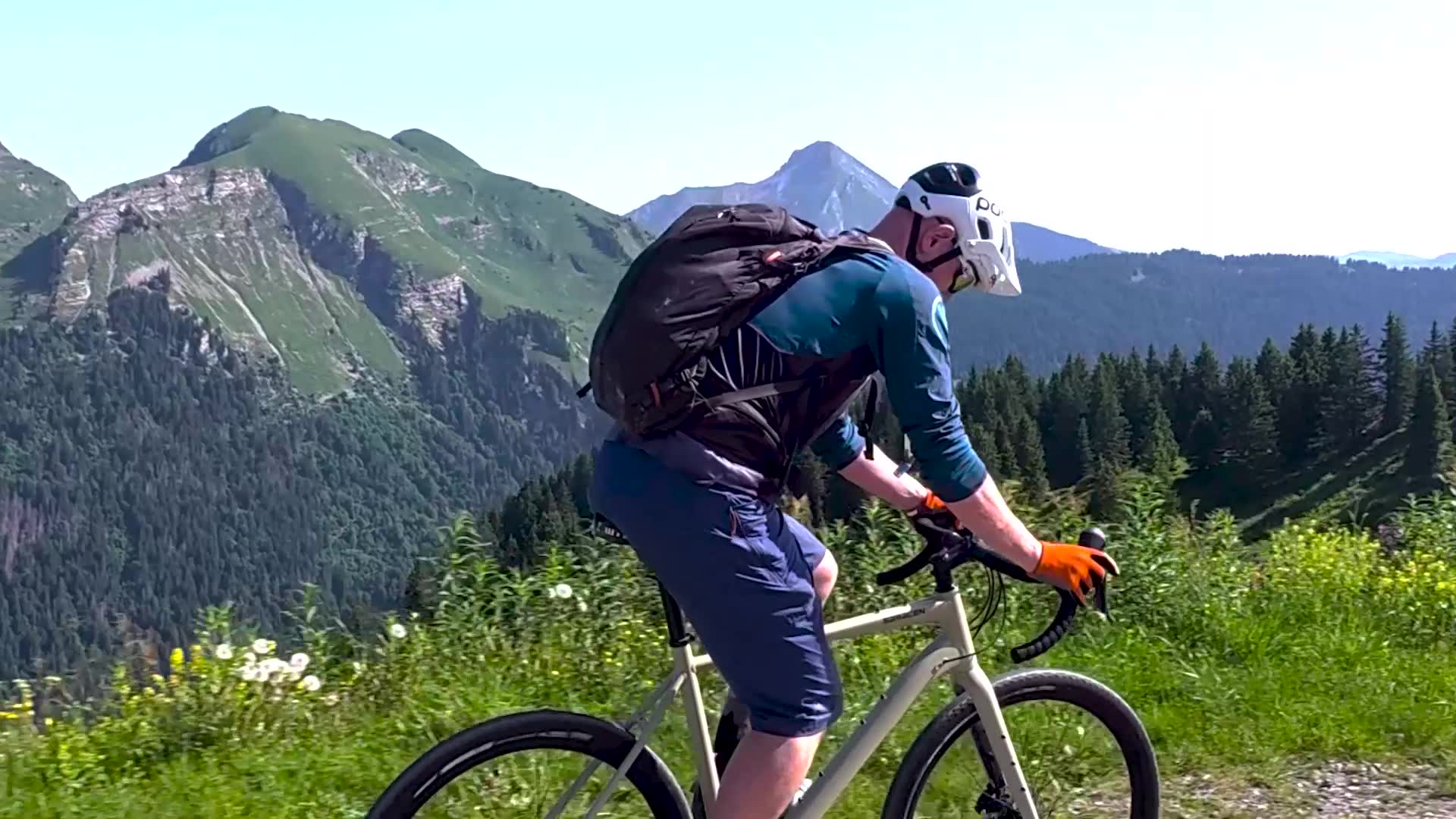 Video thumbnail for Gravel Schmavel - An Uplifted Gravel Adventure