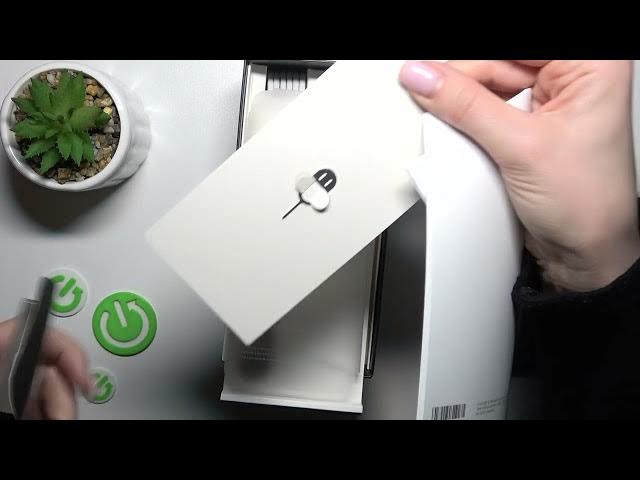 Video thumbnail for Oppo A17 – All Box Accessories