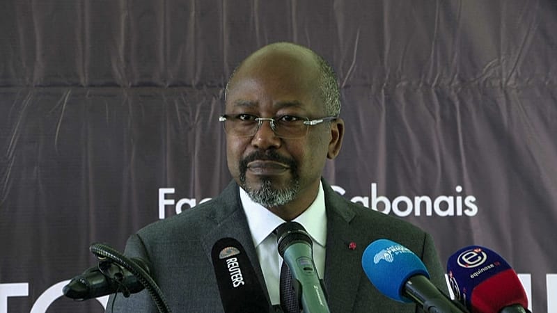 Video thumbnail for France faces calls to raise detention of Gabon opposition figure during Nguema visit