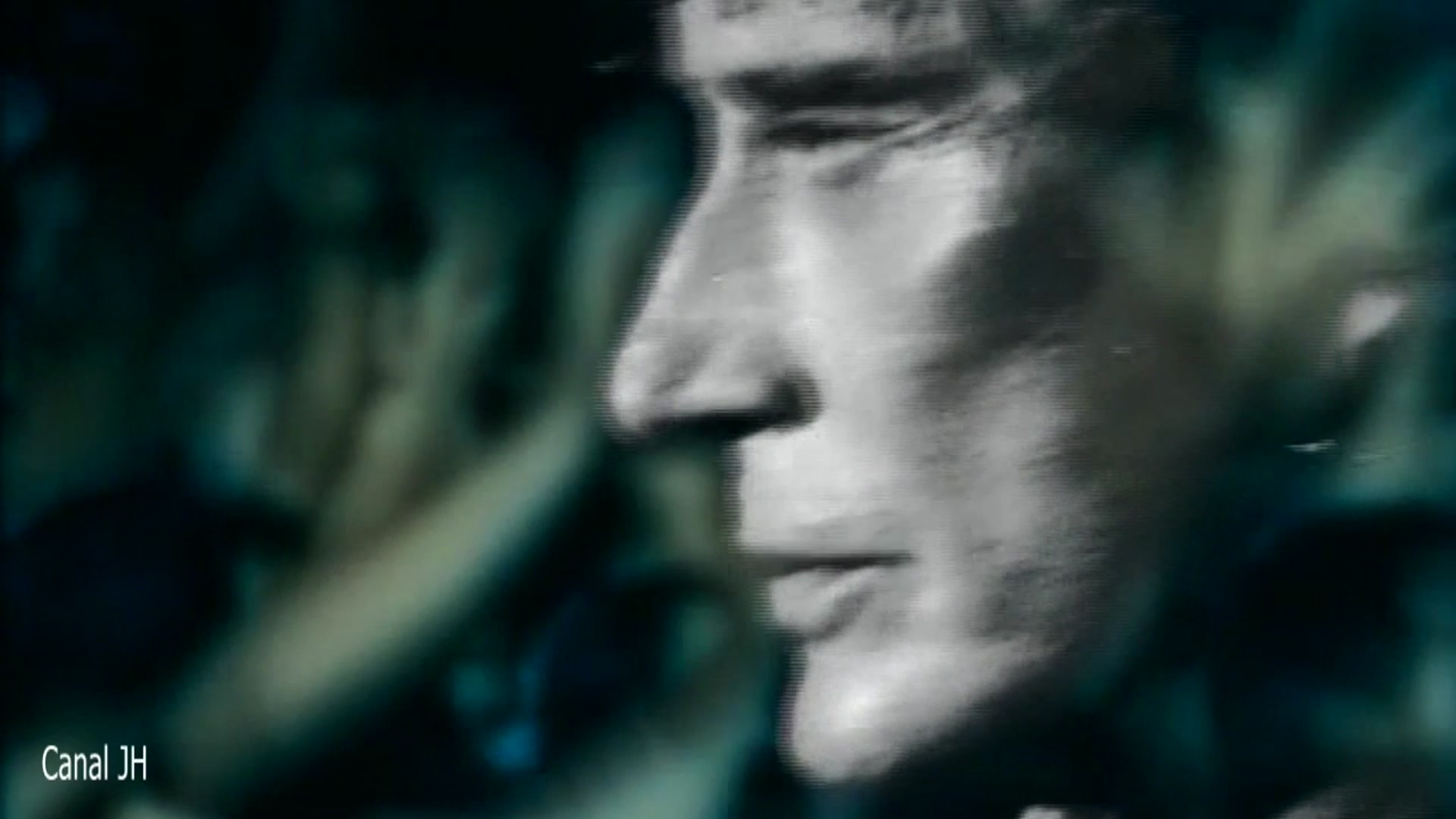 Video thumbnail for Johnny Hallyday - L'hymne à l'amour - 1995