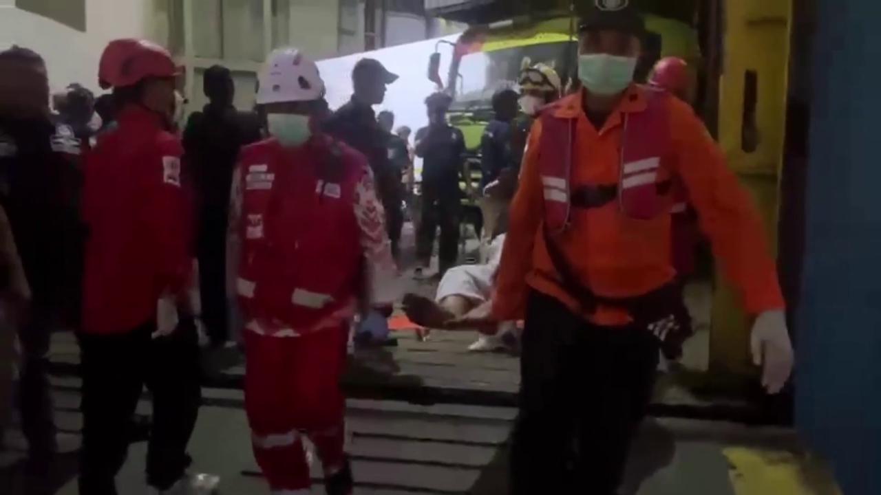 Video thumbnail for Indonesia: Passenger Vessel Capsizes in Java Sea.