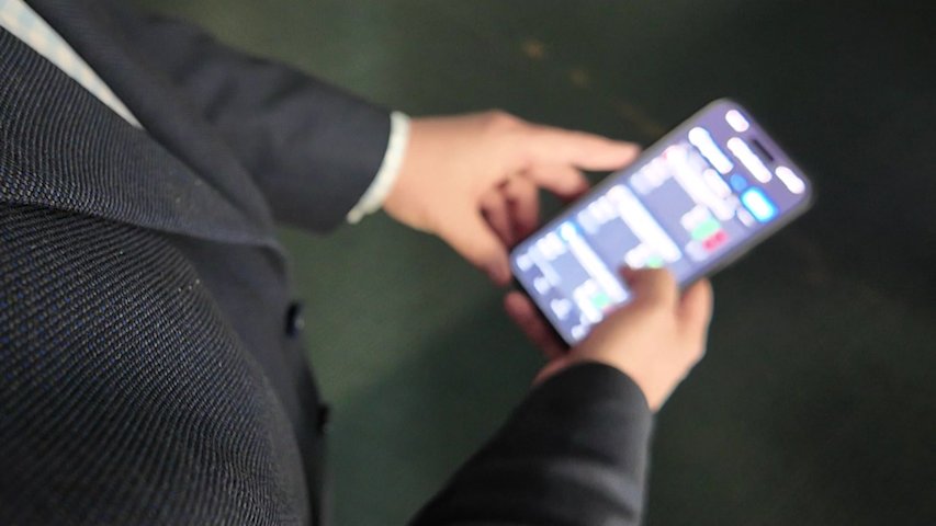 Video thumbnail for Mobile sports betting becomes NY's No. 2 gaming revenue source as problem gambling calls rise