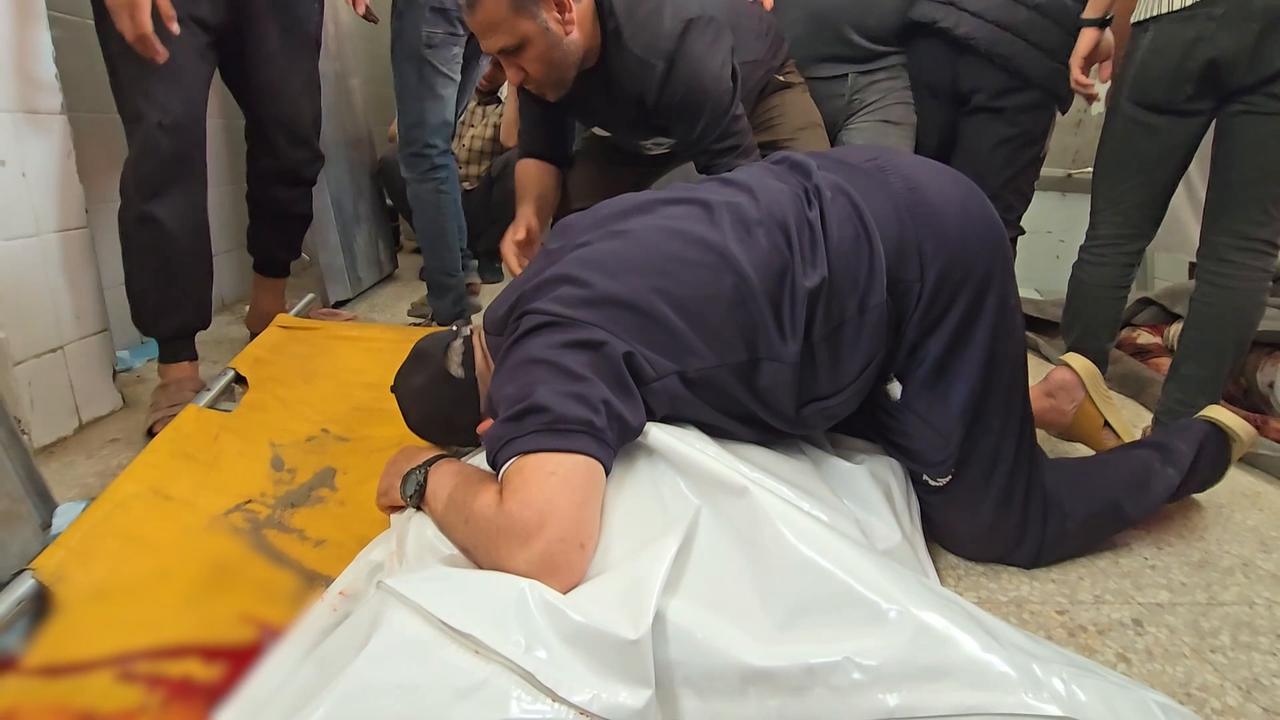 Video thumbnail for 3 killed in Israeli attack on food distribution point in Gaza (2).