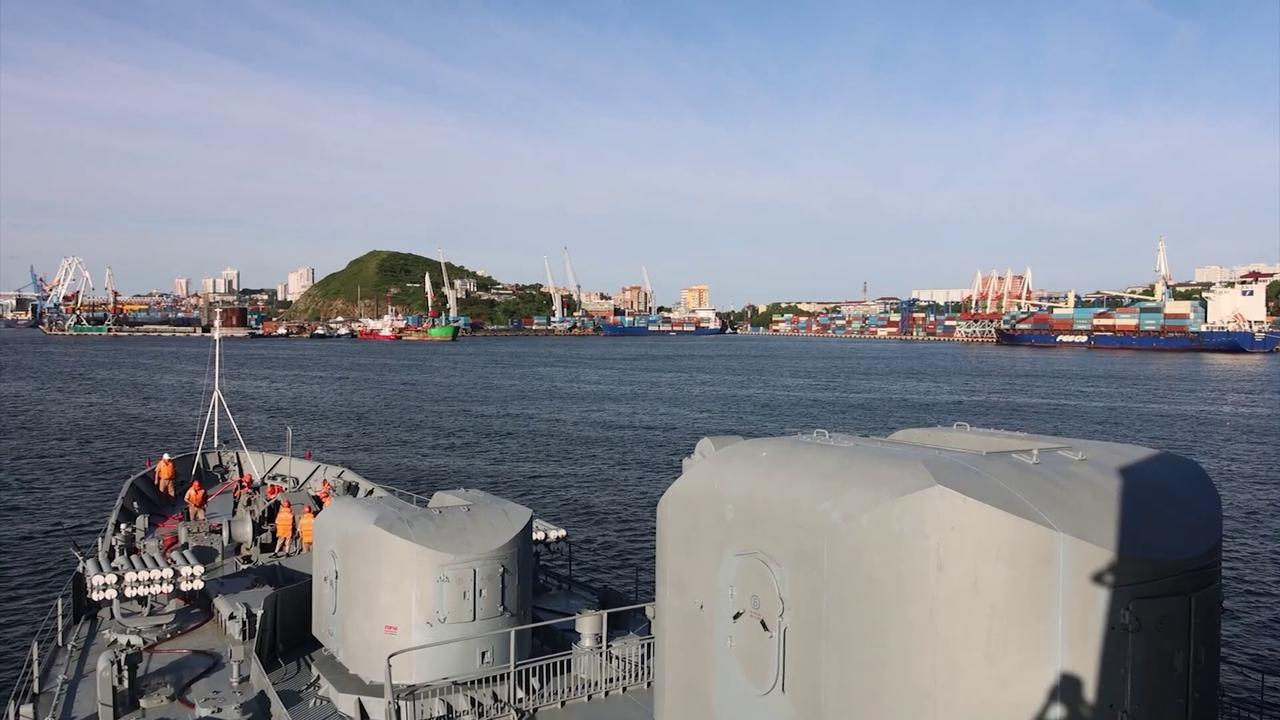 Video thumbnail for Russia: Baltic Fleet training ship Perekop leaves Vladivostok.