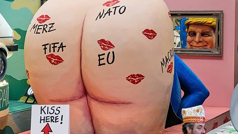 Video thumbnail for Germany : From Trump to Putin, Cologne’s Rose Monday floats skewer world leaders