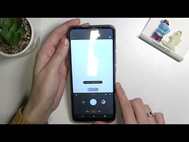 Video thumbnail for How to Turn On/Off Camera Leveler on MOTOROLA MOTO G60S – Camera Options