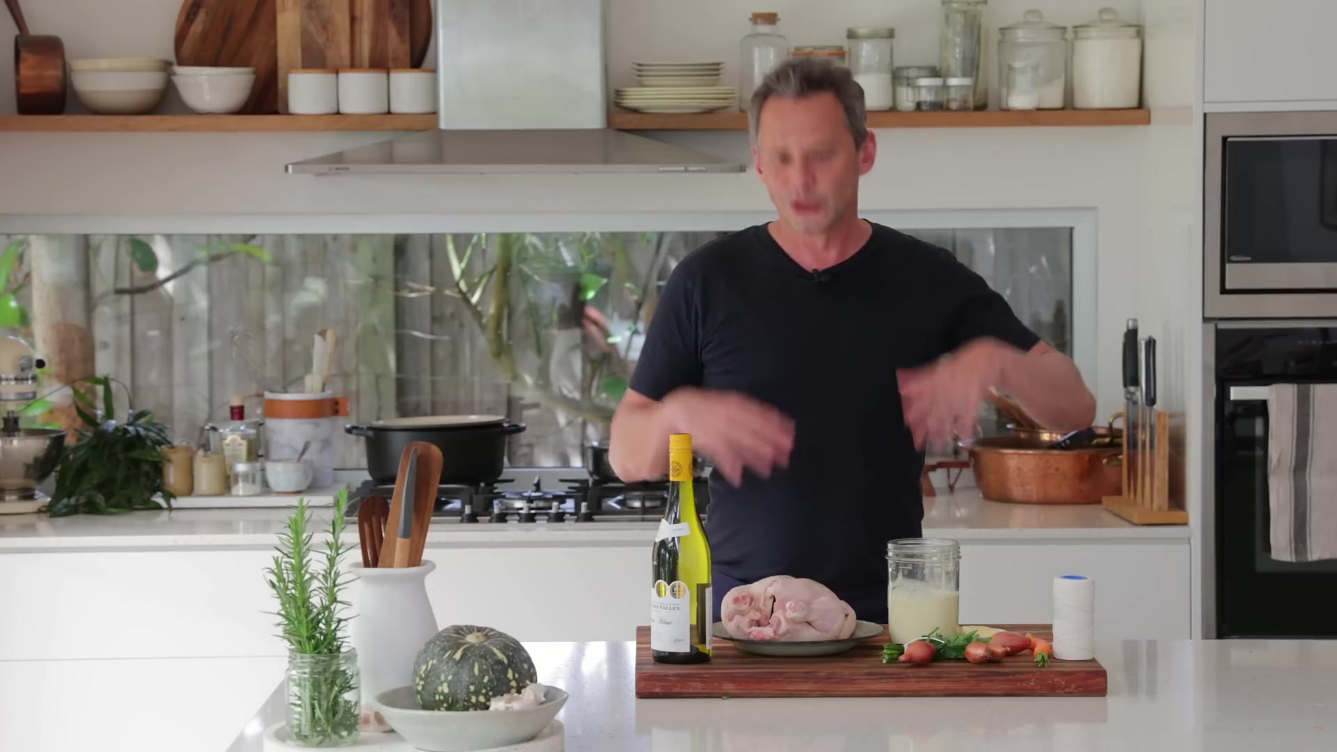 Video thumbnail for 12.The Genius Behind Bocuse's Chicken in Cream Recipe (1080p 25fps)