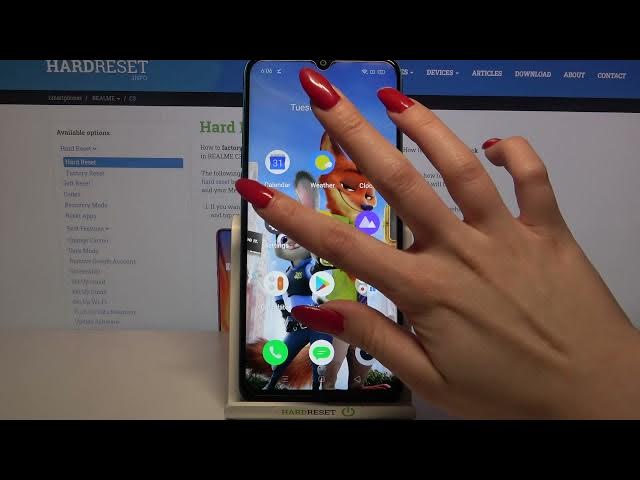 Video thumbnail for Easy Mode in REALME C3 – Activate Simple Layout