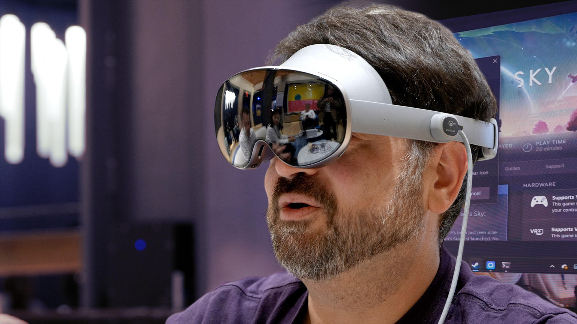 Video thumbnail for I Tried the Samsung Galaxy XR: The Headset That Could Rival Apple's Vision Pro