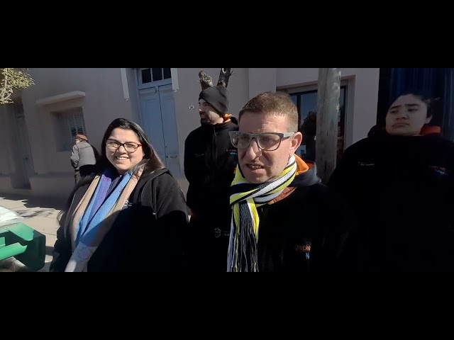 Video thumbnail for Carlos Véliz y los trabajadores del Vivero municipal de Malagueño