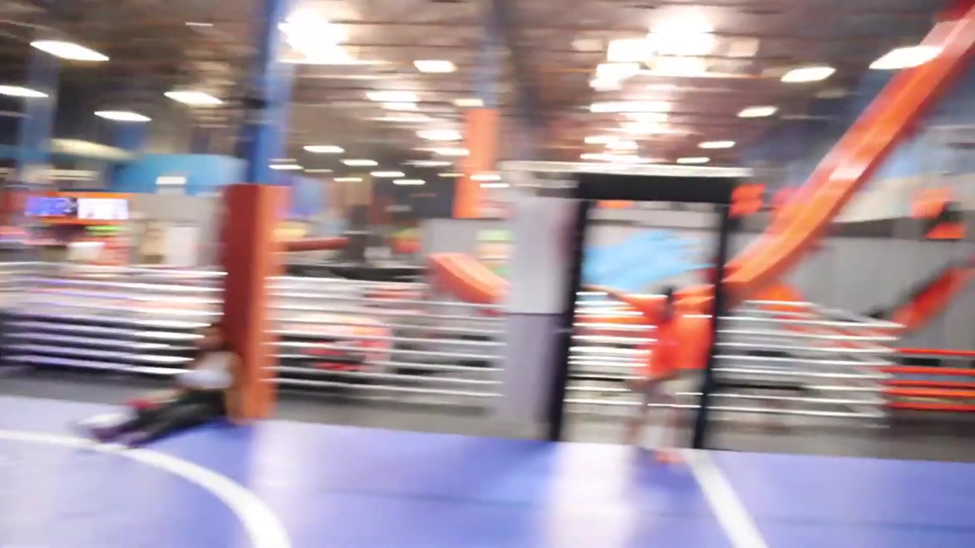 'Video thumbnail for TRASH TALKER CALLED ME OUT! SLAM BALL DUNK CONTEST!'