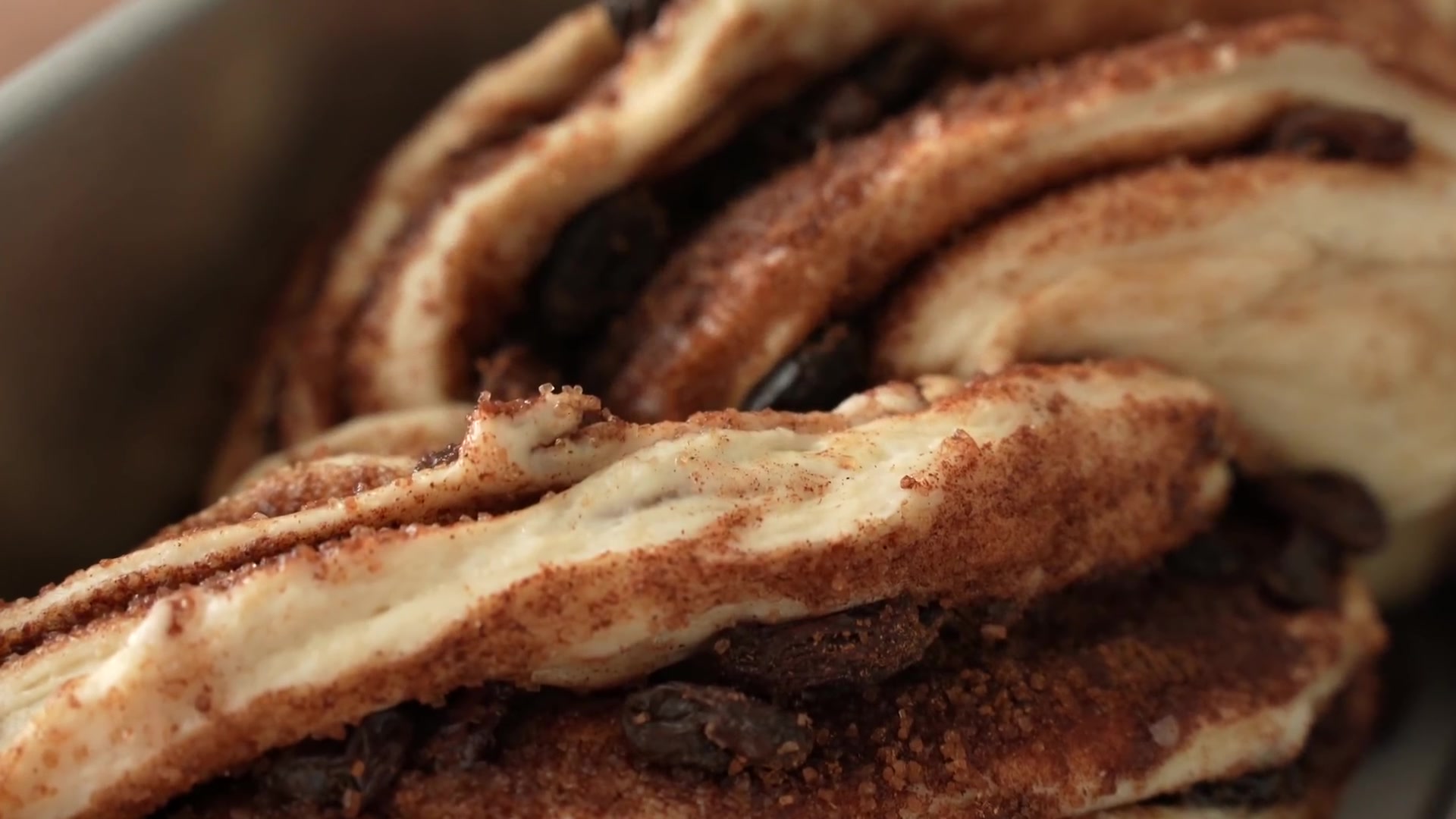 Video thumbnail for 30.THE BEST CINNAMON RAISIN BREAD with a Twist (literally) (1080p 30fps)