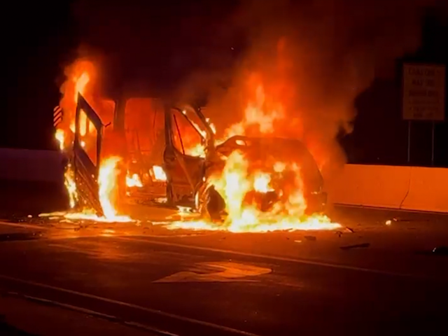 Video thumbnail for Route 1 closed following fiery multicar crash in North Brunswick
