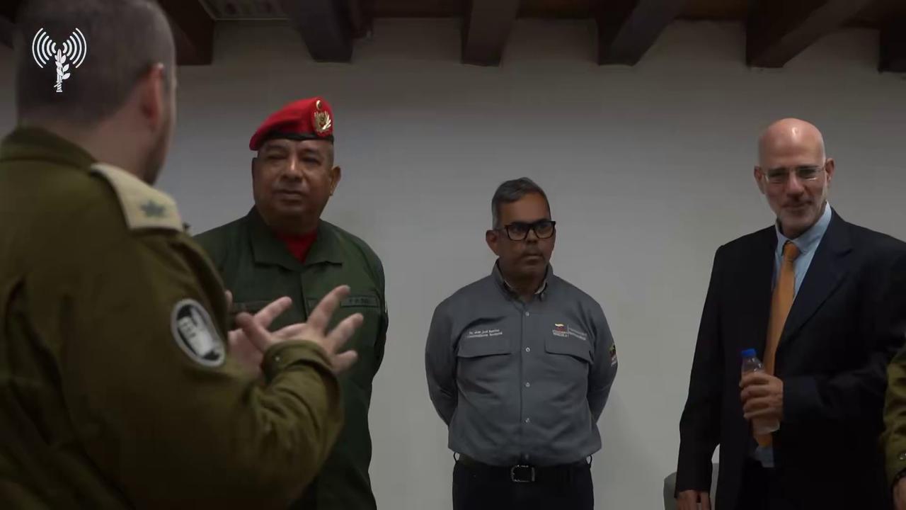 Video thumbnail for Venezuela: Israeli Delegation Presents Venezuela Recovery Plan to Government Officials.