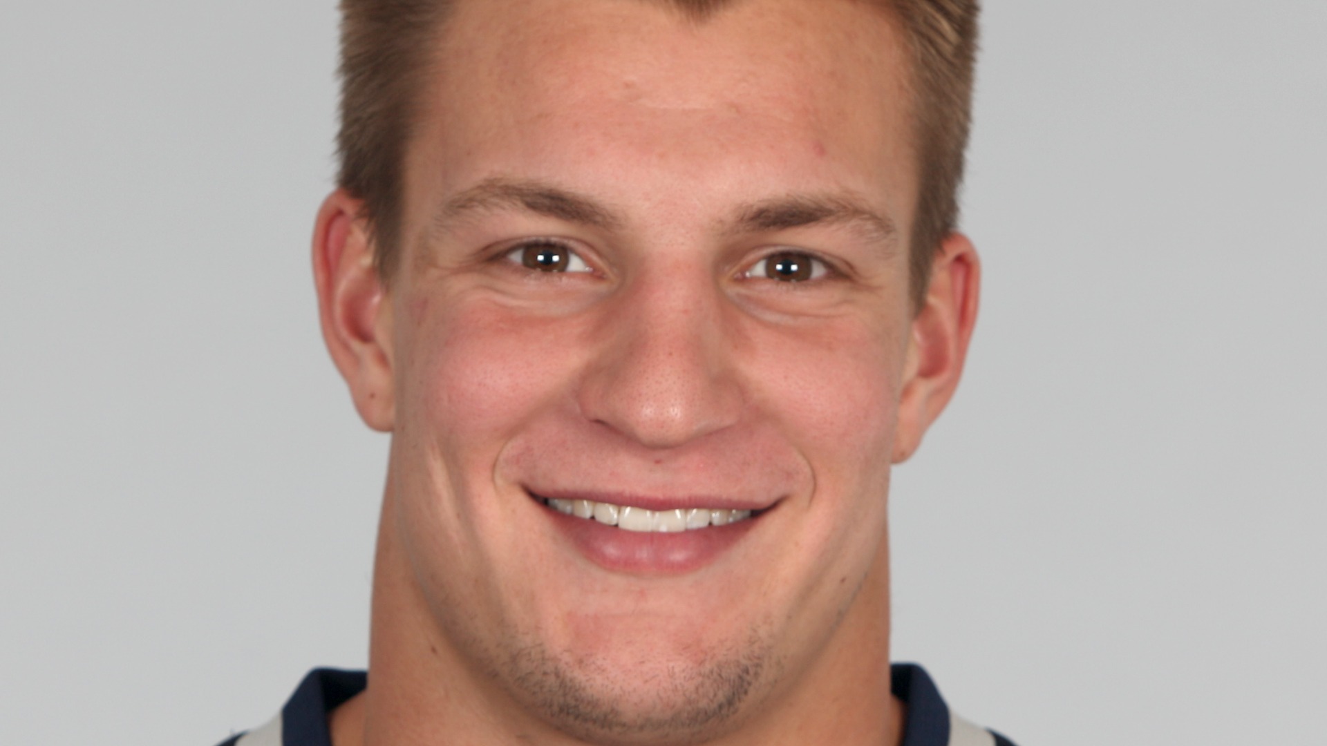 Video thumbnail for Rob Gronkowski's Transformation Is Turning Heads