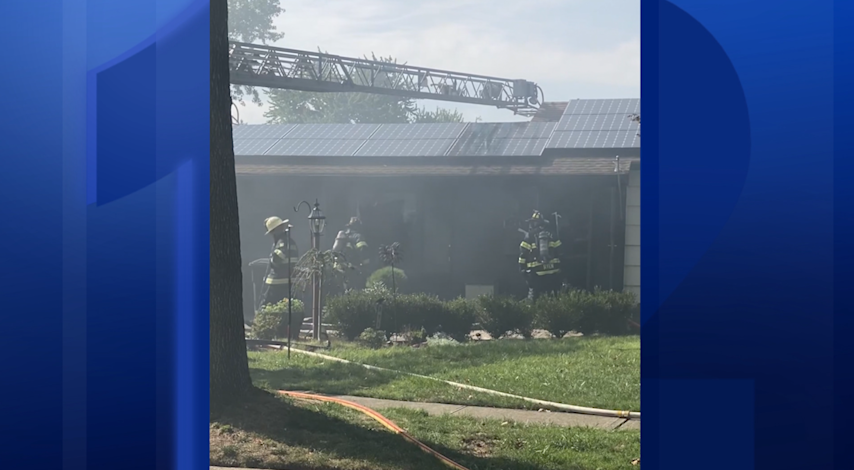 Video thumbnail for Firefighter injured battling 2-alarm house fire in River Edge