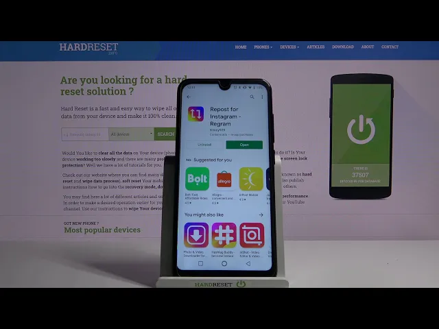 Video thumbnail for KRUGER & MATZ Move 9 – Download & Save Picture from Instagram